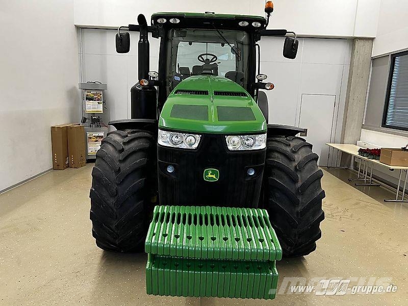 John Deere 8310R **Motor NEU** Tractoren