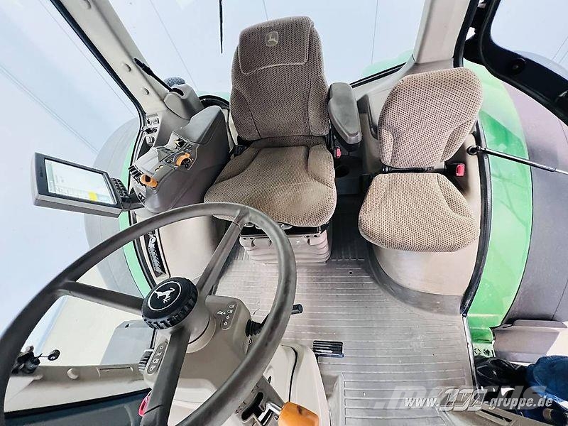 John Deere 8320R E23-PowerShift Traktory