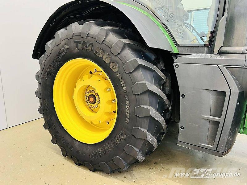 John Deere 8345R FRONT PTO Tractoren