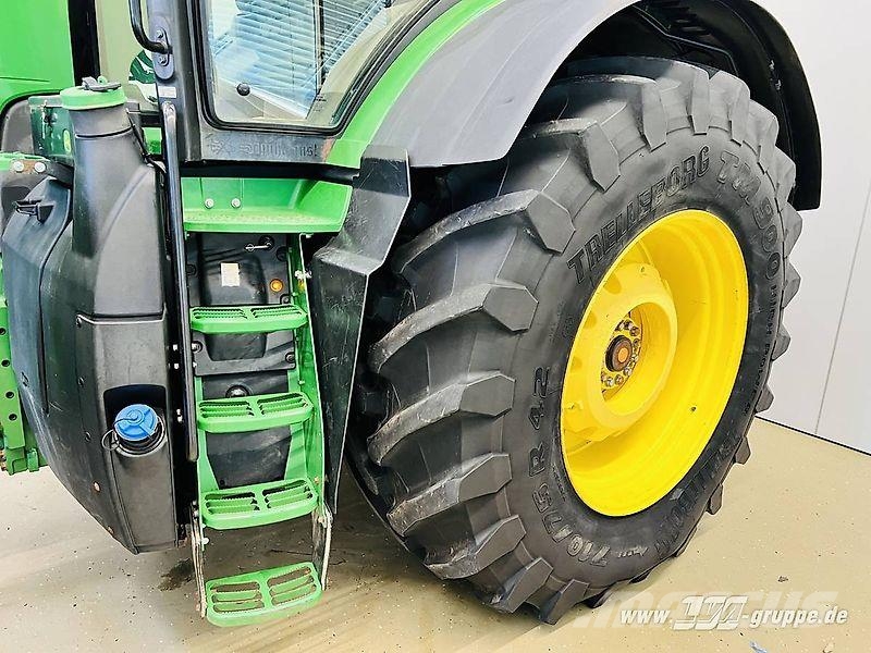John Deere 8345R FRONT PTO Tractoren