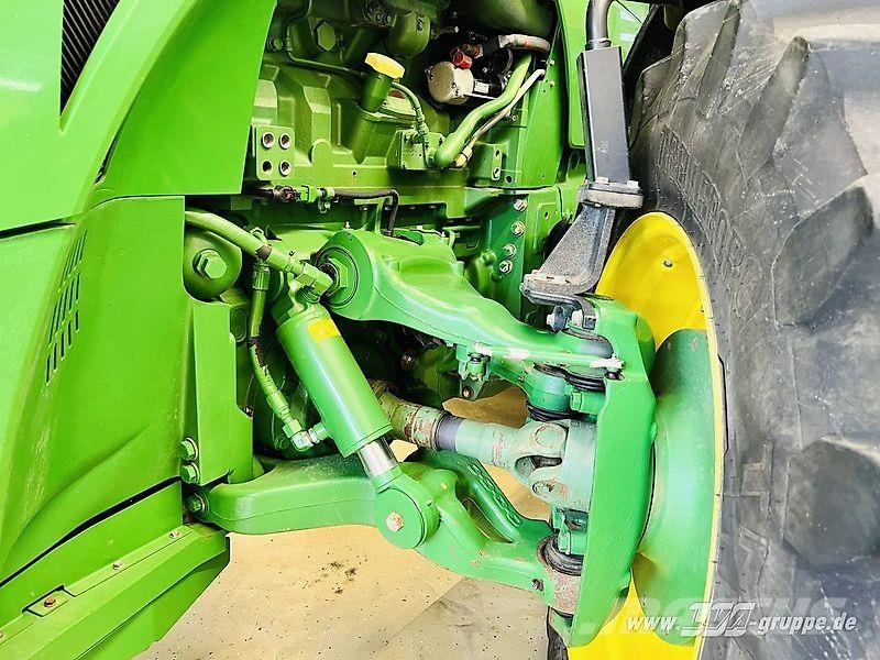 John Deere 8345R FRONT PTO Tractoren
