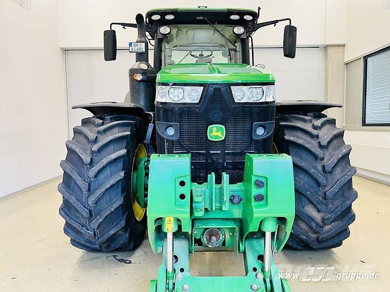 John Deere 8345R FRONT PTO Tractoren