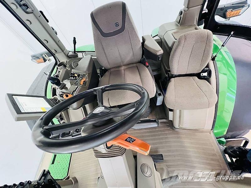 John Deere 8R 370 Traktoren