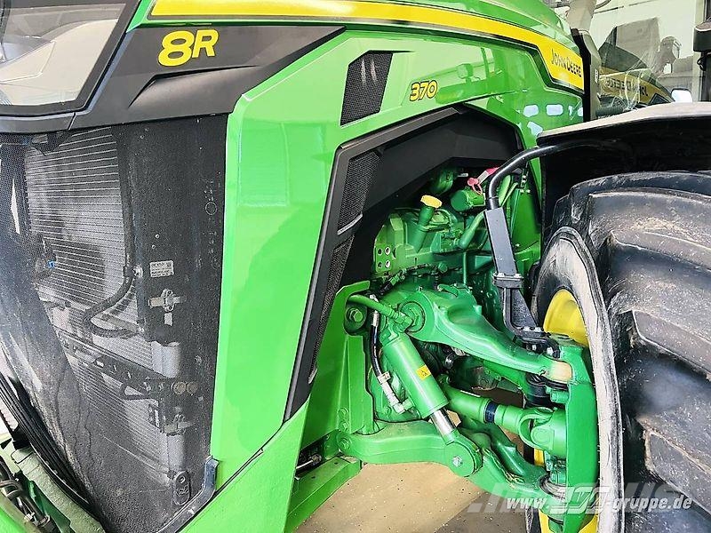 John Deere 8R 370 Tractors