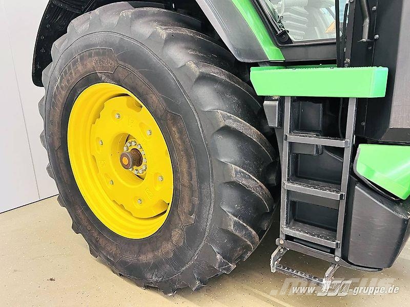 John Deere 8R 370 Tractors