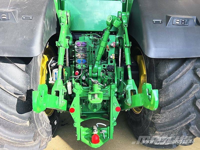 John Deere 8R 370 Tractors