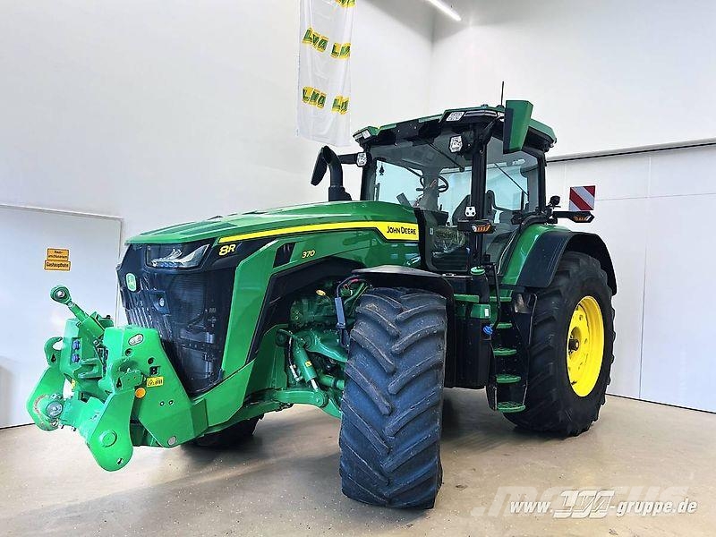 John Deere 8R 370 Tractors