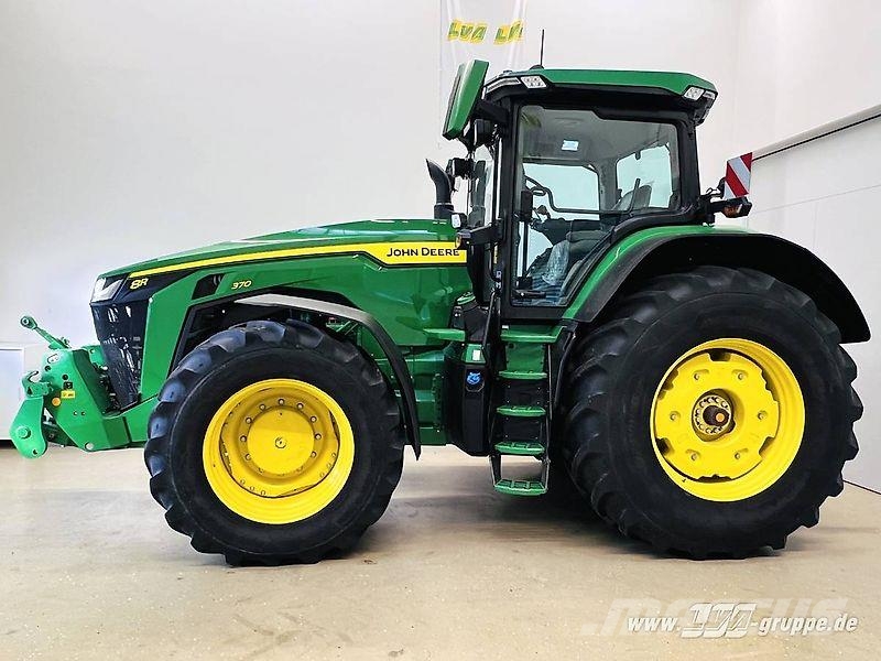 John Deere 8R 370 Tractors