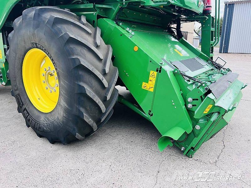 John Deere T660 Combine harvesters