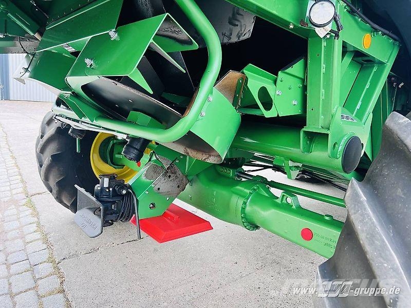 John Deere T660 Combine harvesters