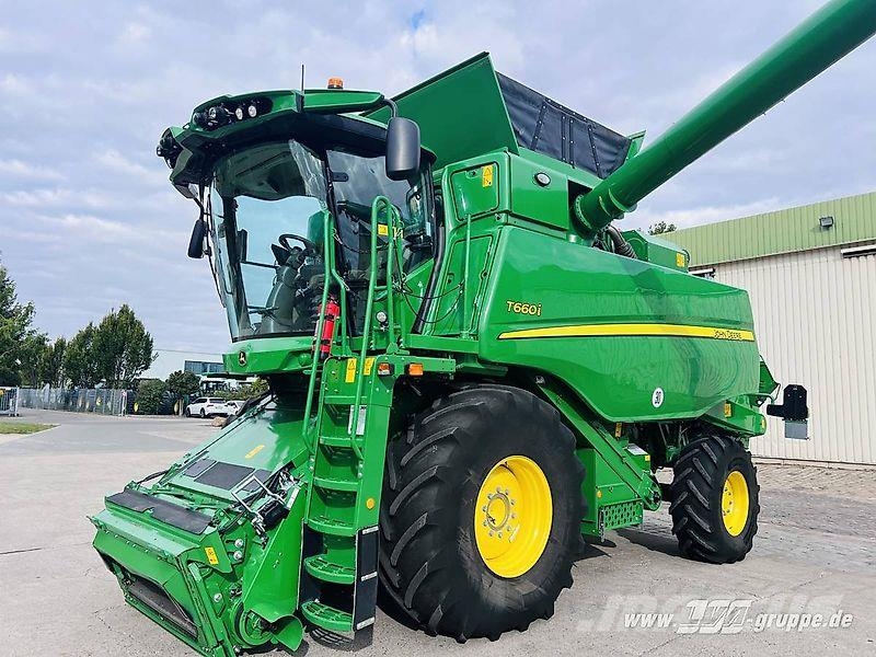 John Deere T660 Combine harvesters
