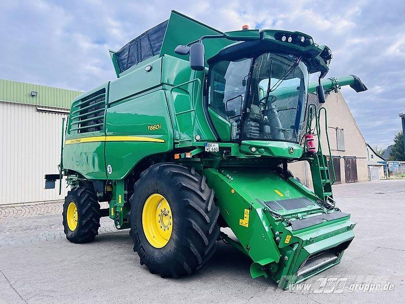 John Deere T660 Combine harvesters