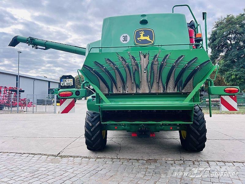 John Deere T660 Combine harvesters