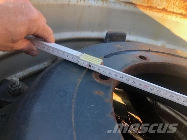 Case IH Støbejerns fælge Magnum 7140 18x38 Шины и колёса