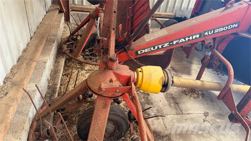 Deutz-Fahr KU 250 Raker og høyvendere