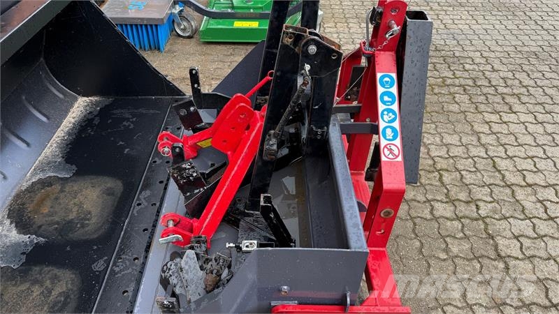 Dk-Tec 140 cm. bagtipskovl Terreinbeheermachines - overige