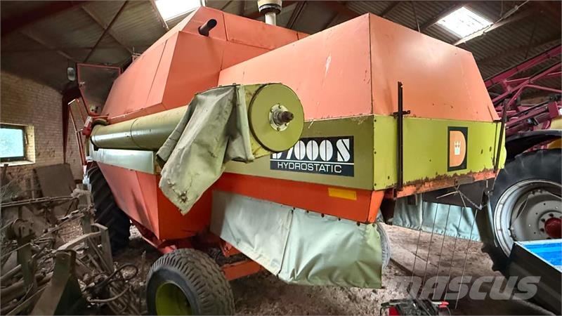 Dronningborg D7000S Mähdrescher