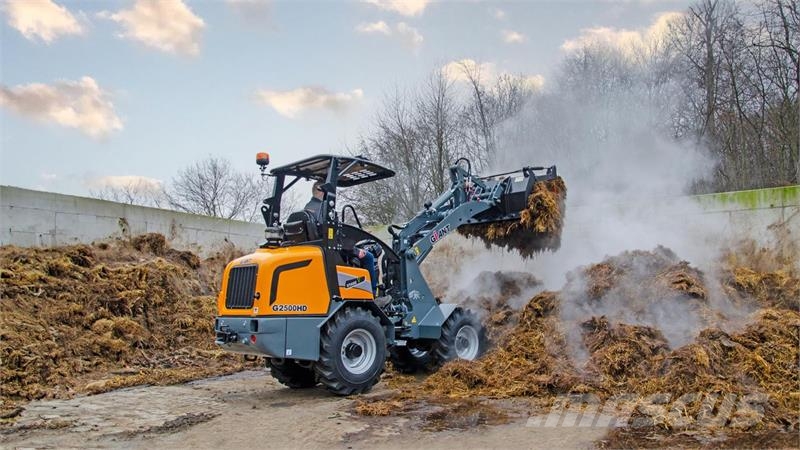 GiANT G2500 HD Pienkuormaajat