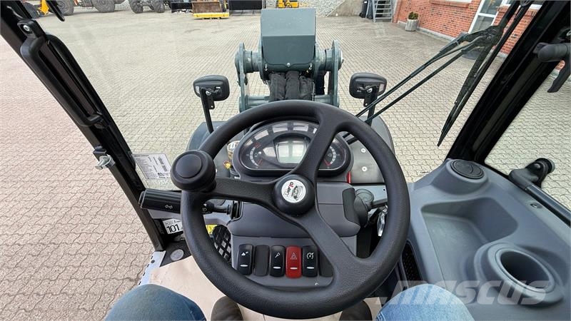 GiANT G5000 Tele Teleskooplaadurid