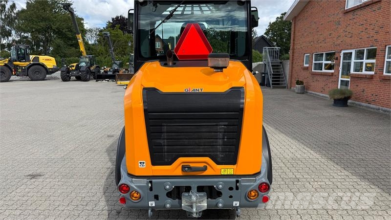 GiANT G5000 Tele Teleskooplaadurid