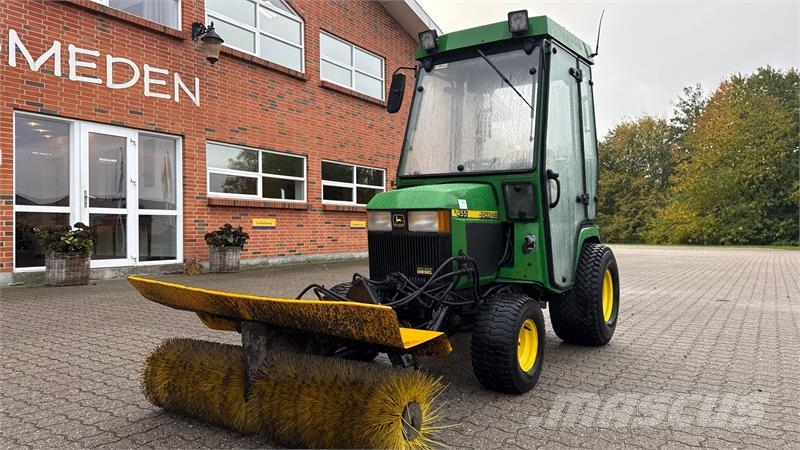 John Deere 455 Kompakte traktorer
