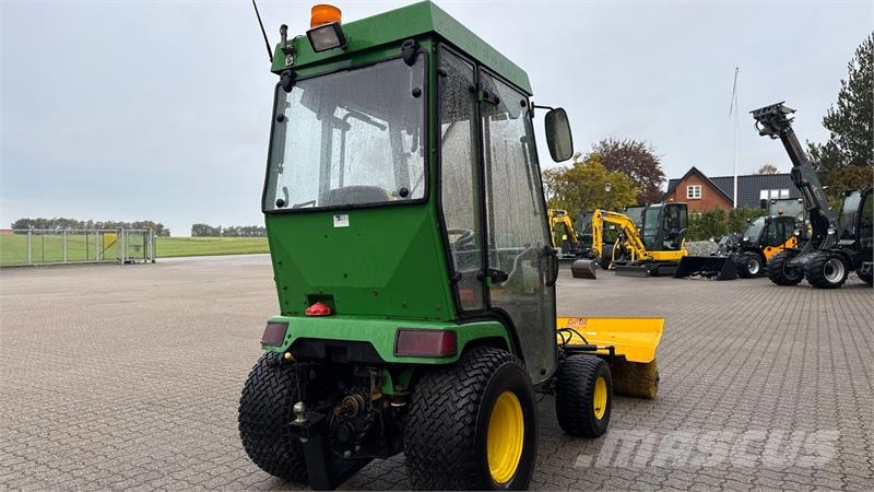 John Deere 455 Kompakte traktorer