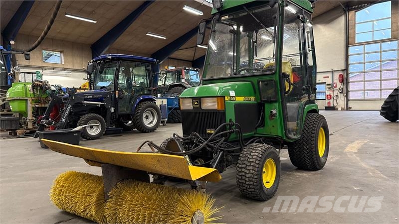 John Deere 455 جرارات مدمجة
