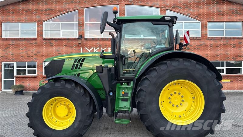 John Deere 6215R Traktorji