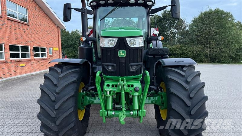John Deere 6215R Traktorji