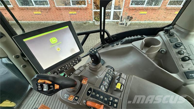 John Deere 6250R Traktorji