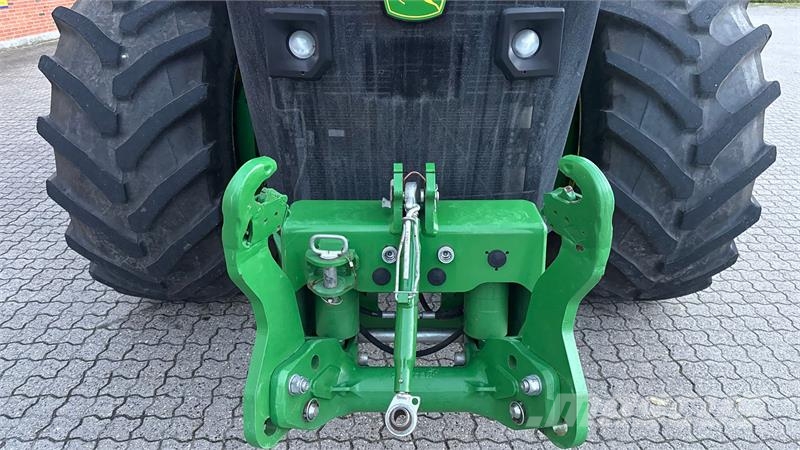 John Deere 8R 370 Traktori