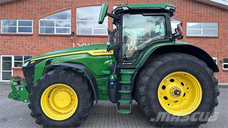 John Deere 8R 370 Traktori