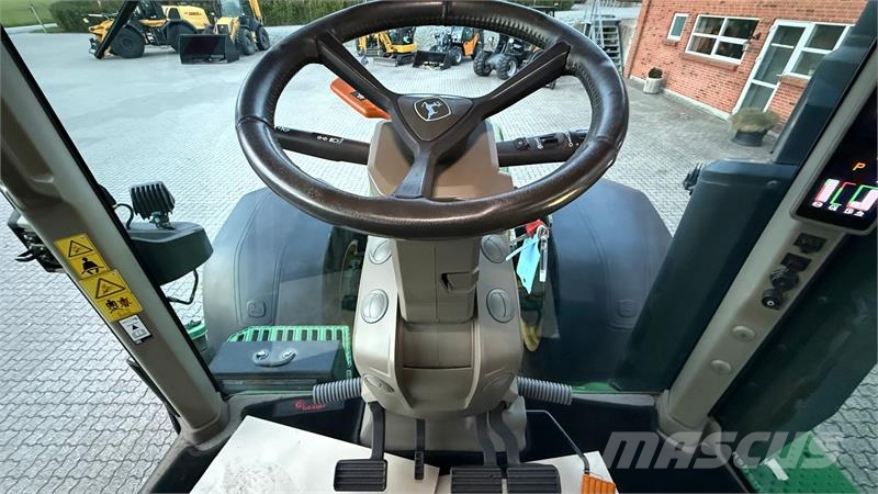 John Deere 8R 370 Traktori