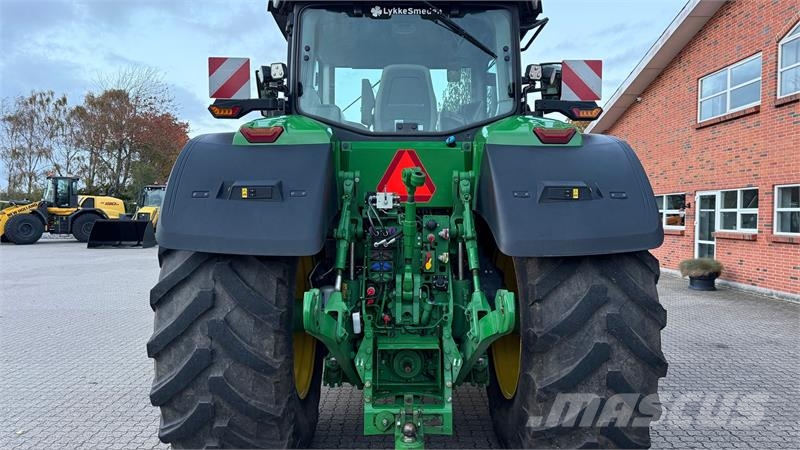 John Deere 8R 370 Traktori