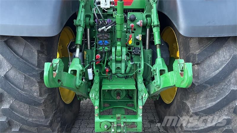 John Deere 8R 370 Traktori