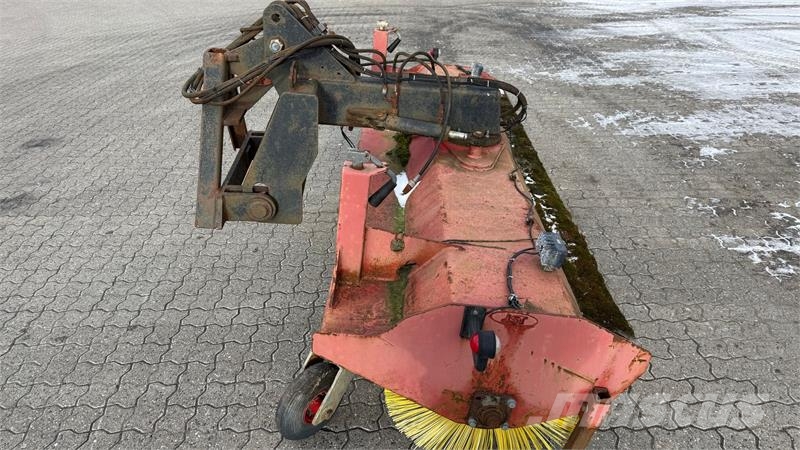 JST 250 cm. hydraulisk kost Lakaisukoneet