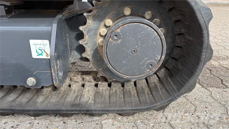 Komatsu PC26MR-5 Εκσκαφάκι (διαβολάκι) < 7t