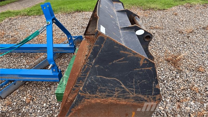Manitou 225 cm. skovl Kašike / Korpe