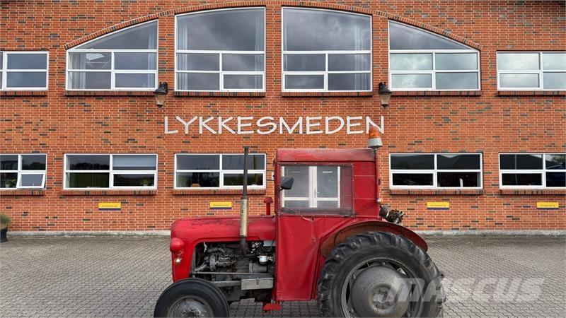 Massey Ferguson 35X Traktorer