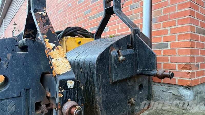 New Holland 10x 110 kg. 3-punkt Etupainot