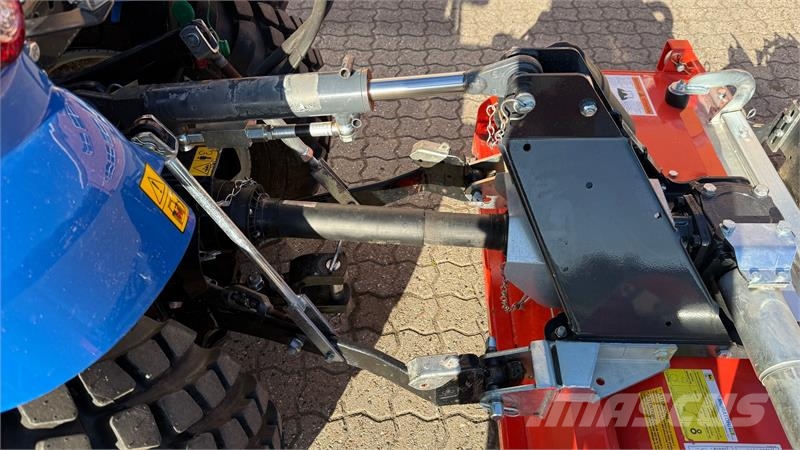 New Holland Boomer 25 + Muratori MZ4SXL 125 Kompakttraktorid