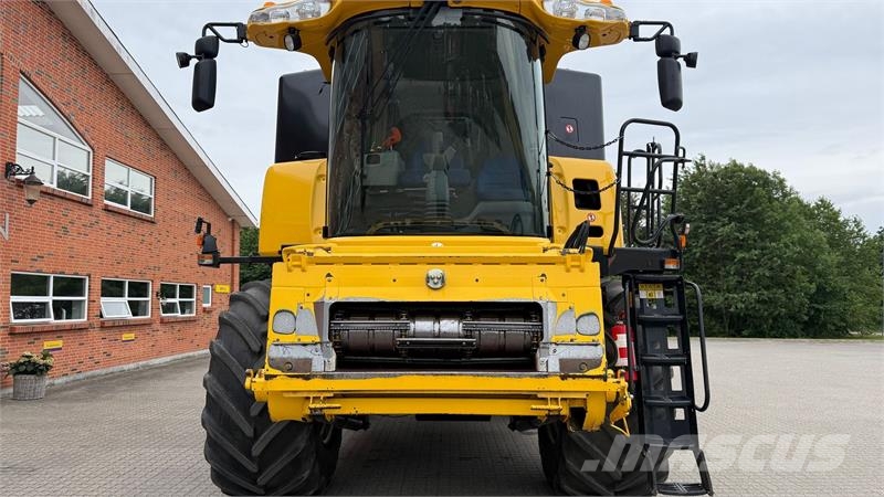 New Holland CR9080 SLH Elevation + 35” VarioFeed HD Ceifeiras debulhadoras