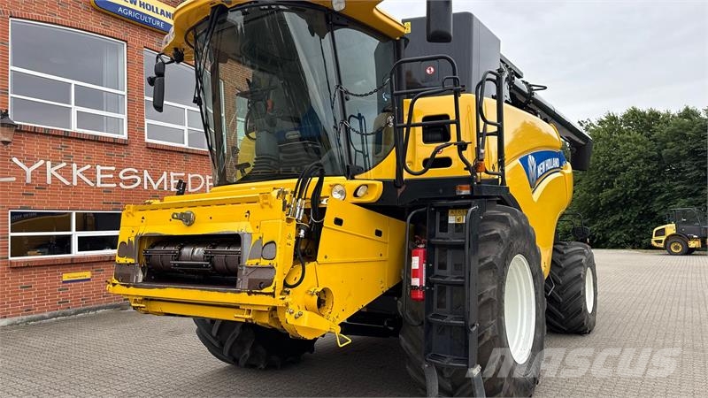 New Holland CR9080 SLH Elevation + 35” VarioFeed HD Ceifeiras debulhadoras
