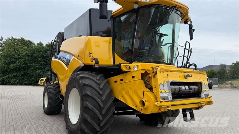 New Holland CR9080 SLH Elevation + 35” VarioFeed HD Ceifeiras debulhadoras