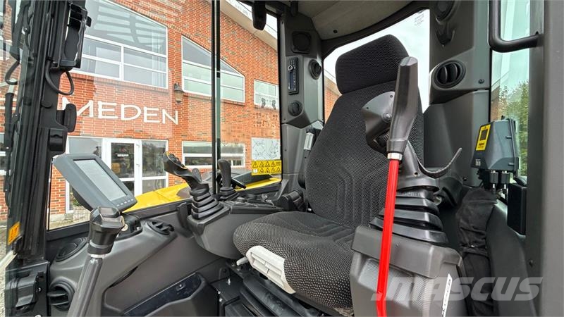 New Holland E60D + Engcon EC206 Bagri goseničarji