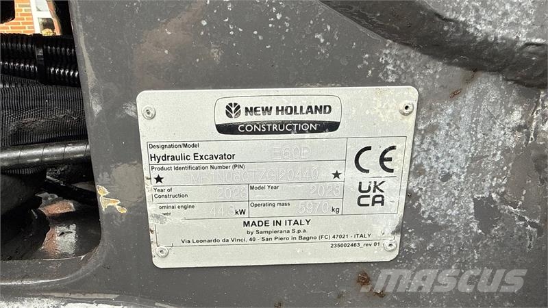 New Holland E60D + Engcon EC206 Gravemaskiner på larvebånd