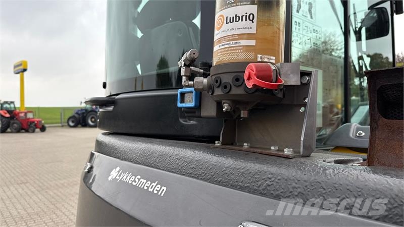 New Holland E60D + Engcon EC206 Bagri goseničarji