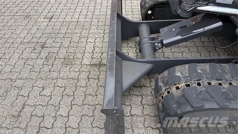 New Holland E60D + Engcon EC206 Bagri goseničarji