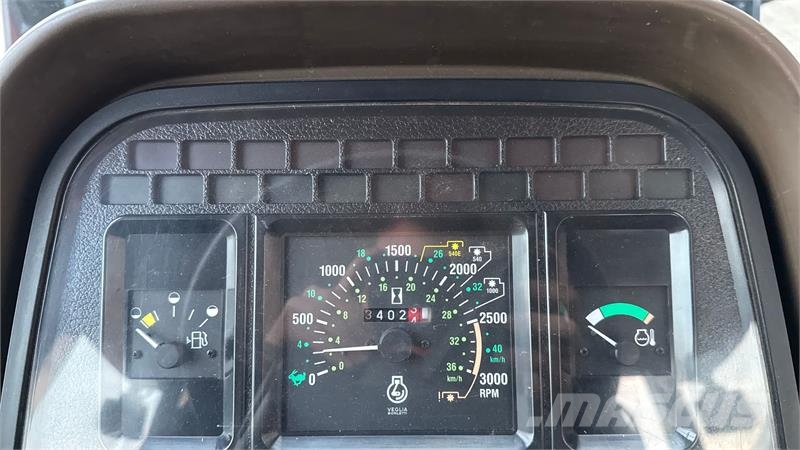 New Holland L95 + Hauer XB90 Bionic TBS Traktorer