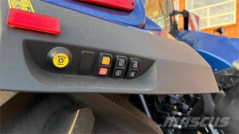 New Holland T7.245 AC NewGen Трактори